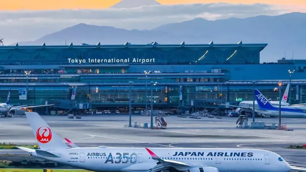 Tokyo Haneda Airport terminal building