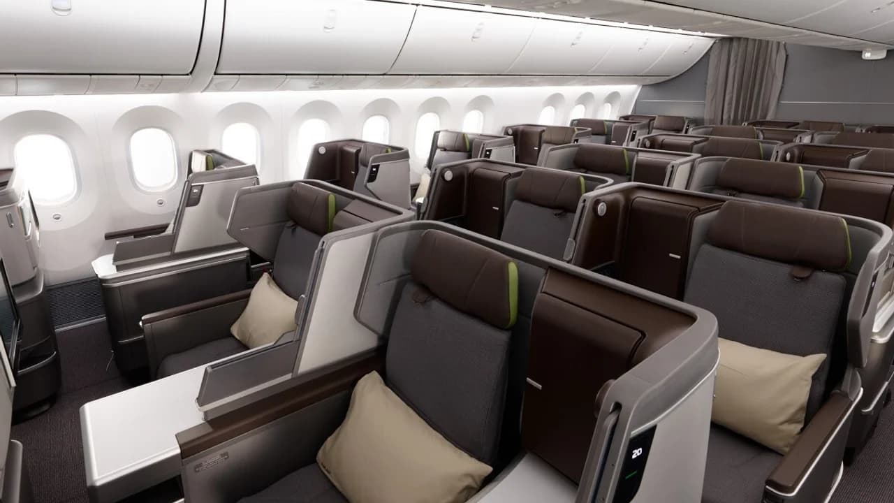 EVA Air Royal Laurel business class seat in 1-2-1 reverse herringbone configuration