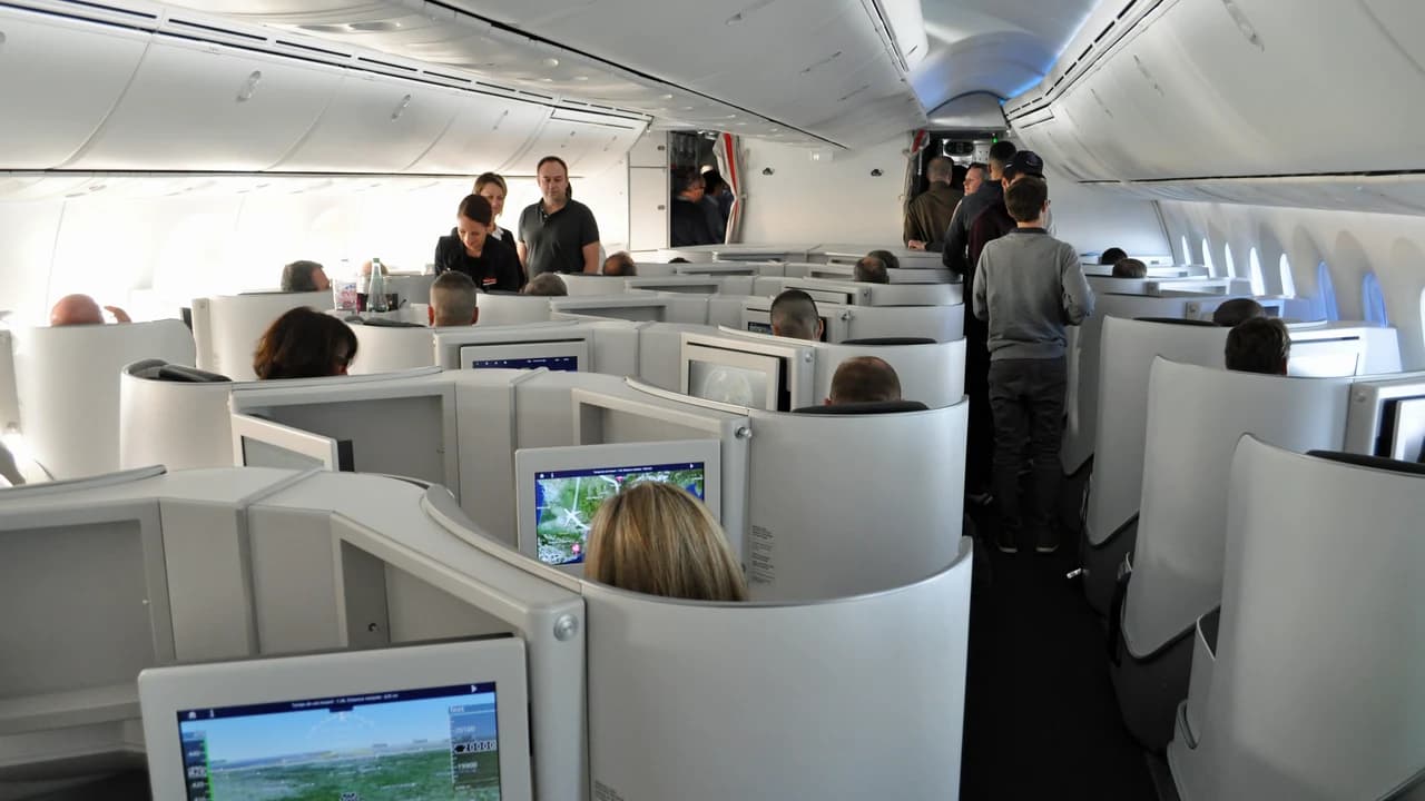 Air France A350 business class suite