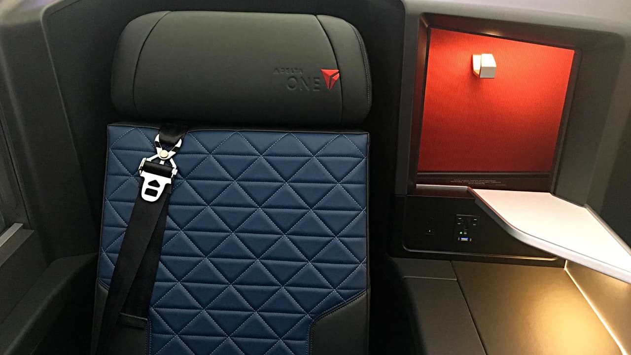 Delta One Suite with privacy door