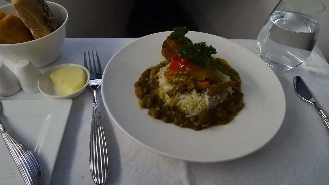 Qatar Airways business class dine-on-demand gourmet meal service