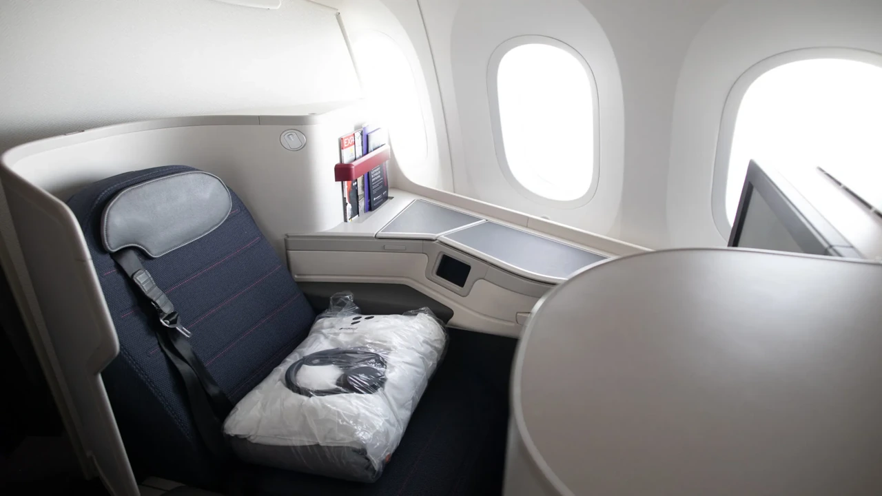 Aeromexico Clase Premier business class cabin details