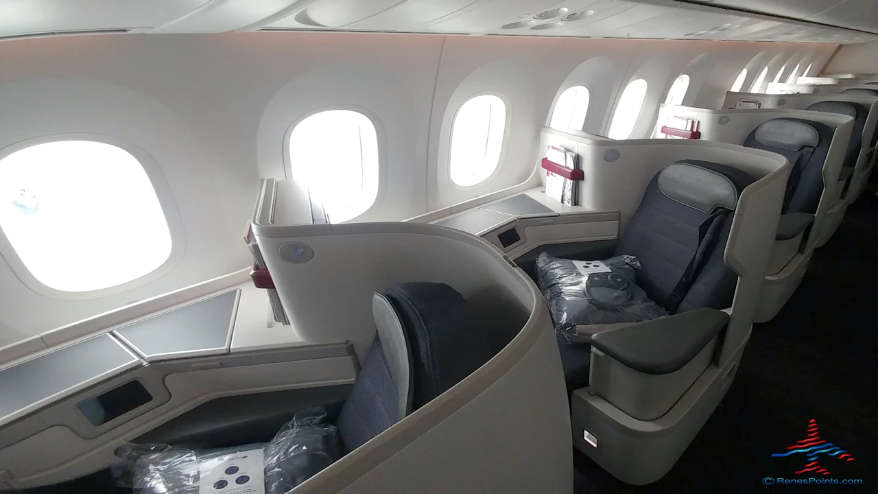Aeromexico Clase Premier business class seat and cabin