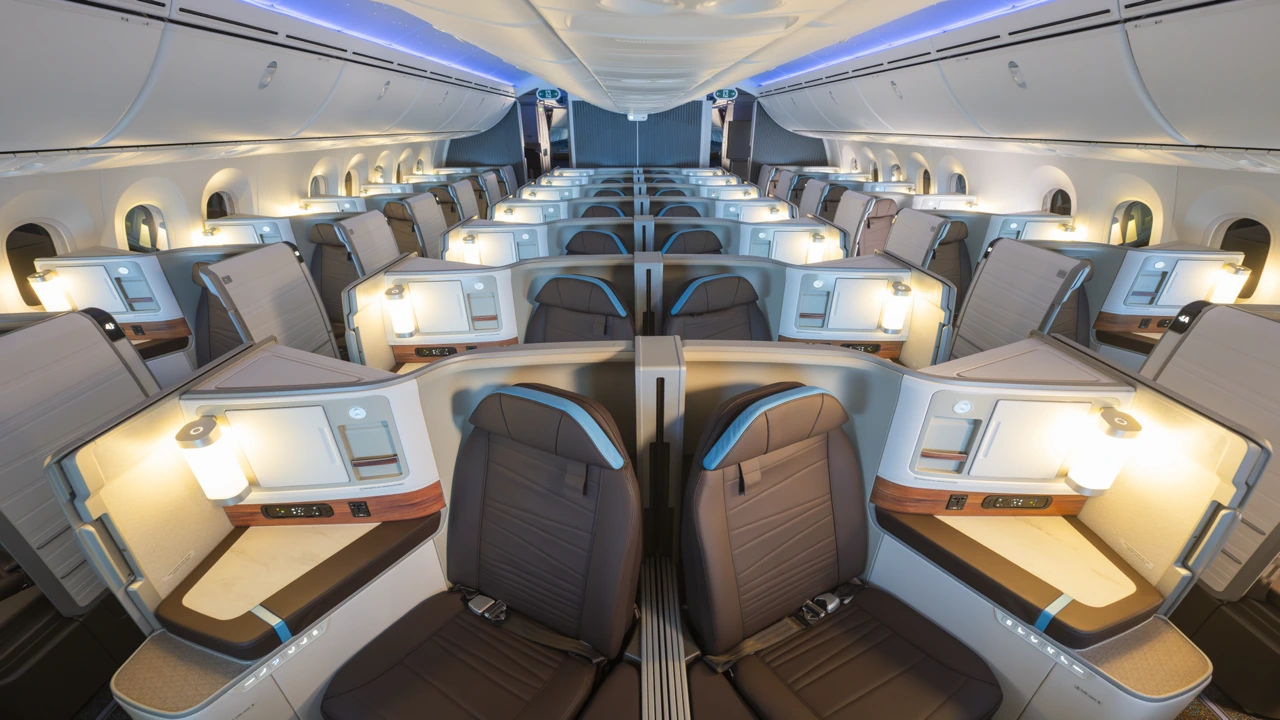 Alaska Airlines First Class business class cabin details