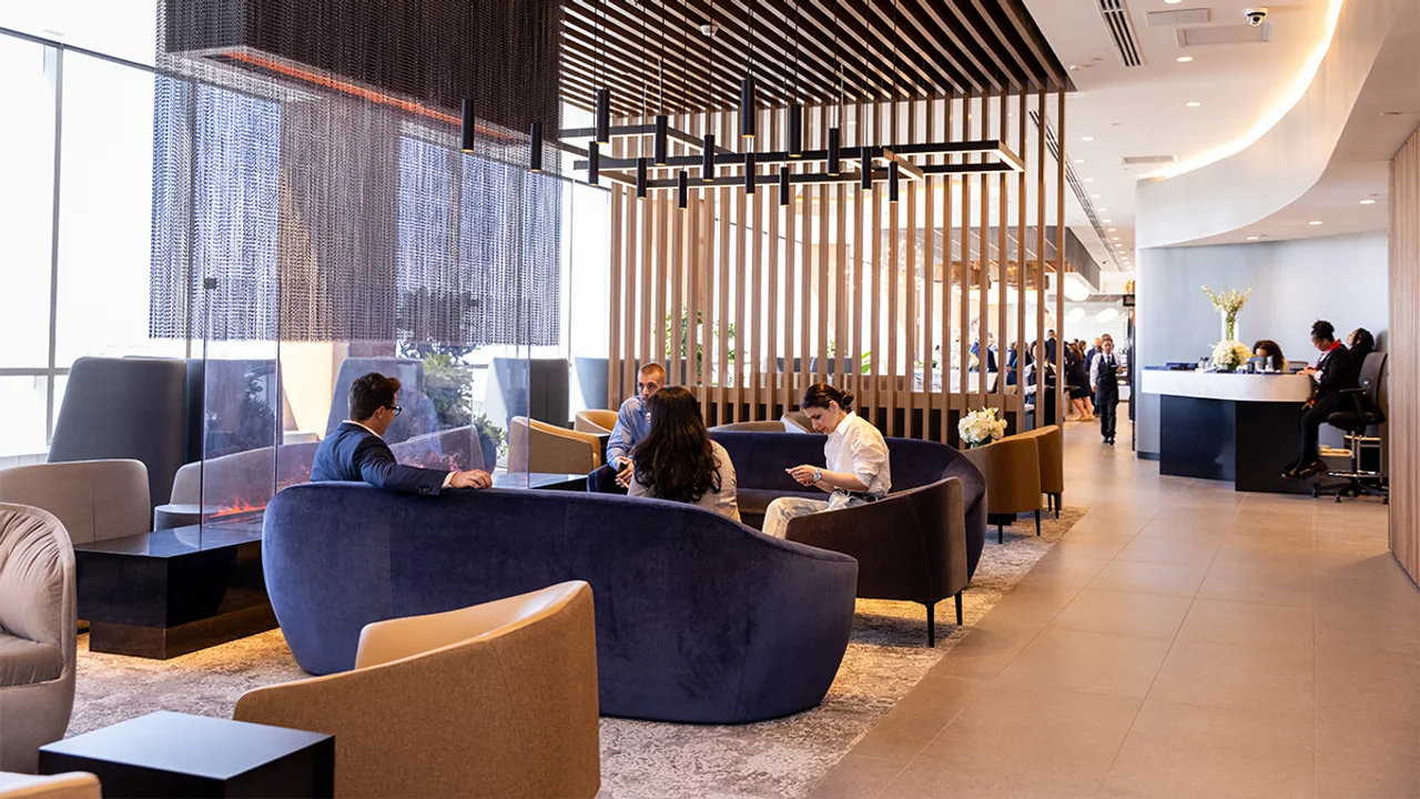American Airlines Flagship Business business class airport lounge — Lounge access when flying American Airlines