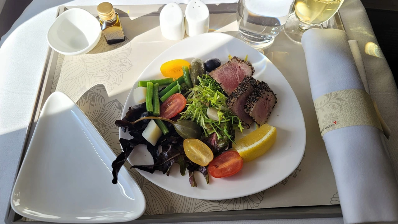 Asiana Airlines Business Smartium business class dining and meal service