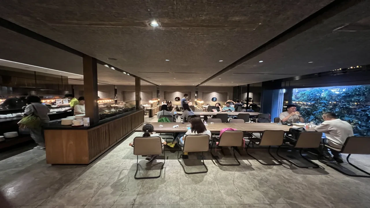 China Airlines Business Class business class airport lounge — Lounge access when flying China Airlines
