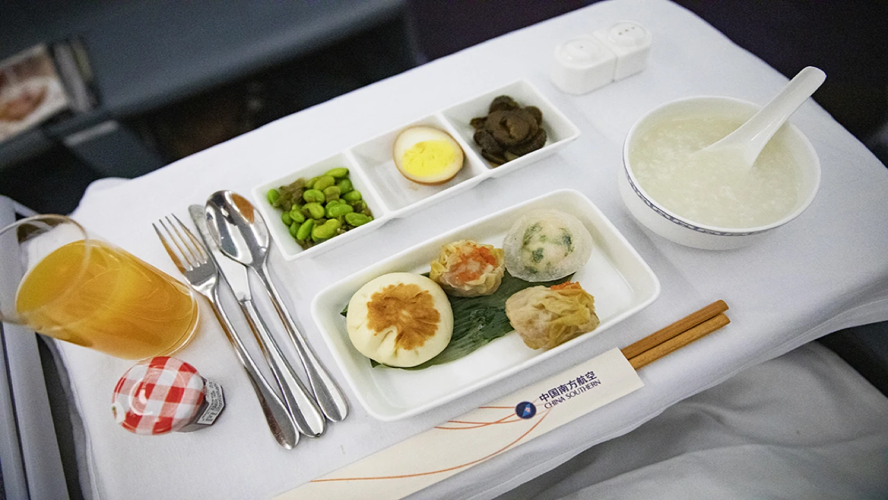 China Southern Airlines Business Class business class dining and meal service