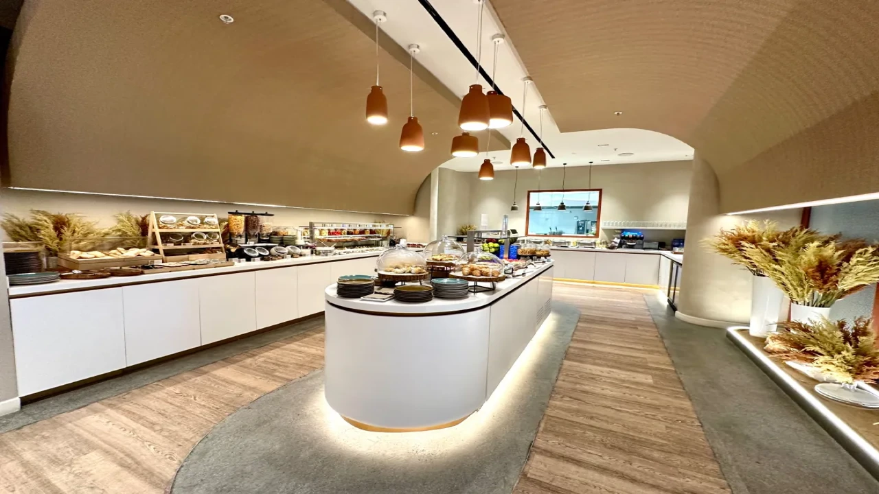 Cyprus Airways Business Class business class airport lounge — Lounge access when flying Cyprus Airways