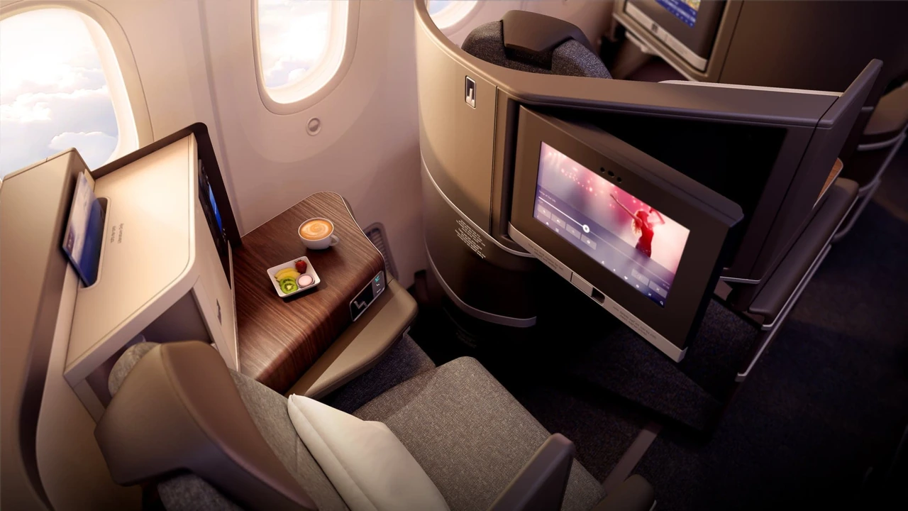 El Al business class seat — premium cabin on flights to Tel Aviv