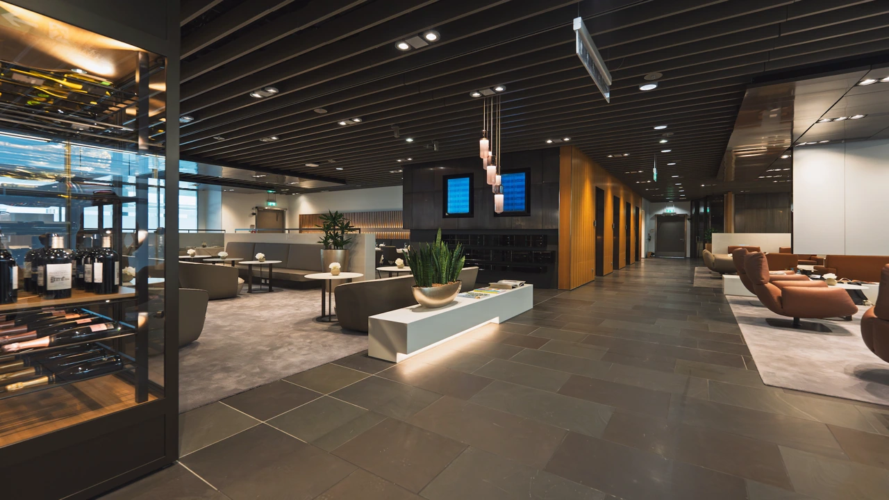 Eurowings BizClass business class airport lounge — Lounge access when flying Eurowings