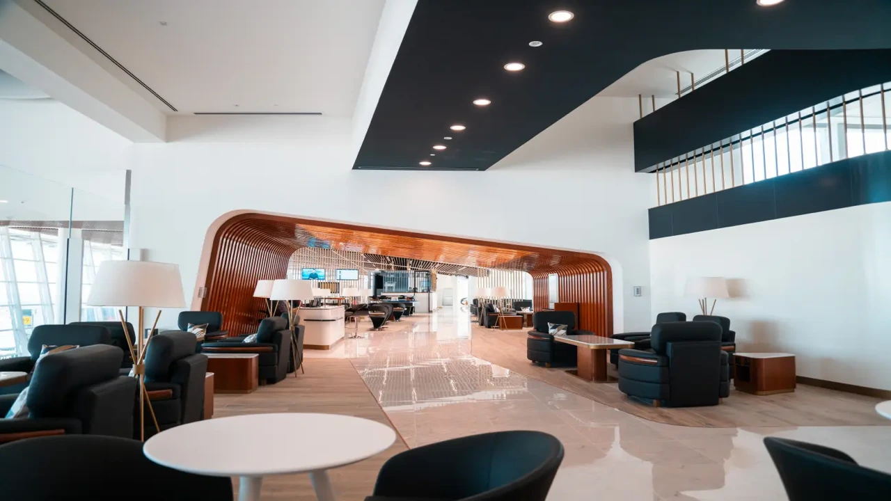 Gulf Air Falcon Gold business class airport lounge — Lounge access when flying Gulf Air