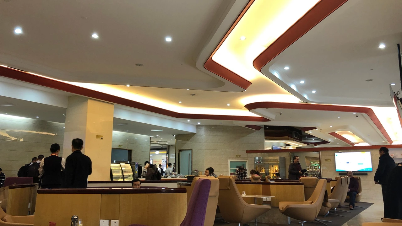 Hainan Airlines Business Class business class airport lounge — Lounge access when flying Hainan Airlines