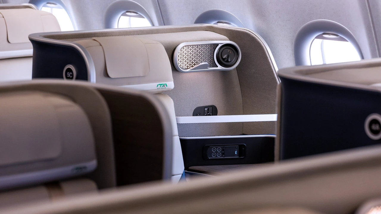 ITA Airways Business Class business class cabin details