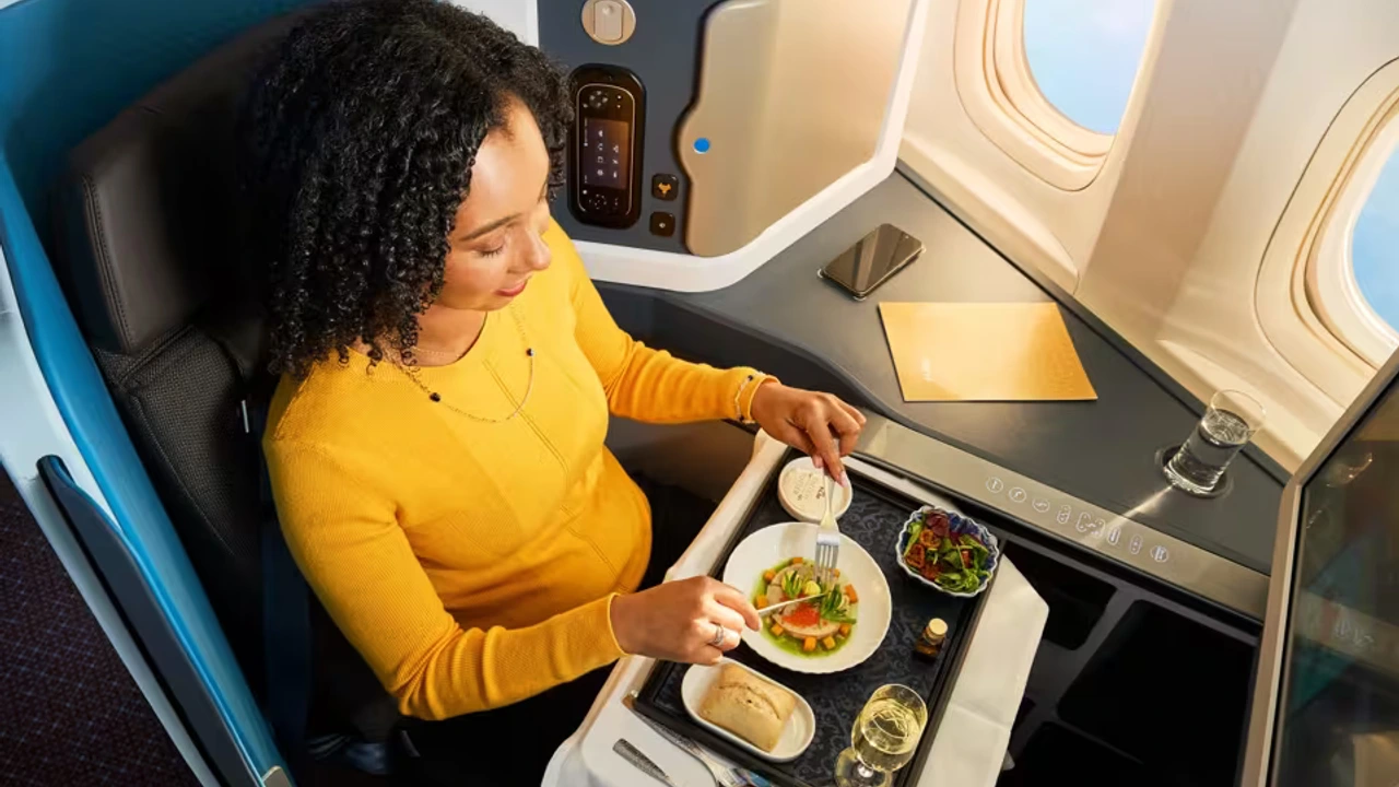 KLM Royal Dutch Airlines World Business Class business class dining and meal service