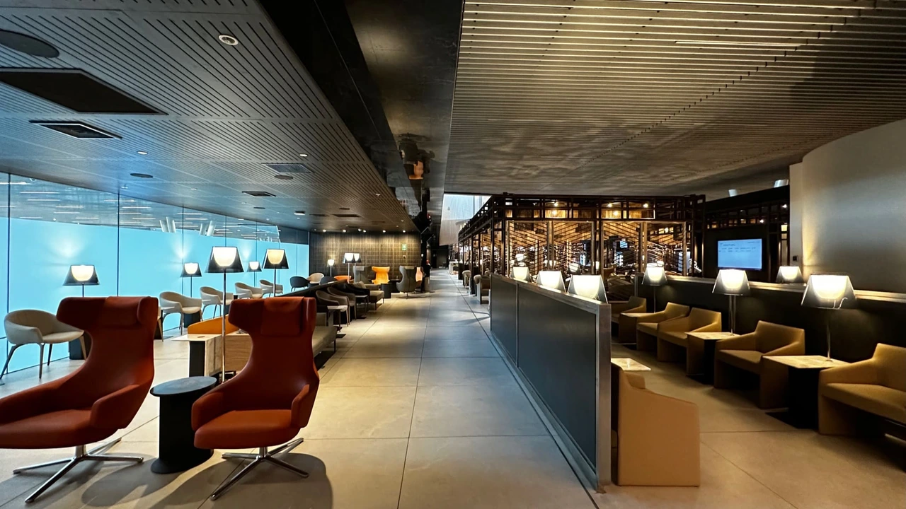 LATAM Airlines Premium Business business class airport lounge — Lounge access when flying LATAM Airlines