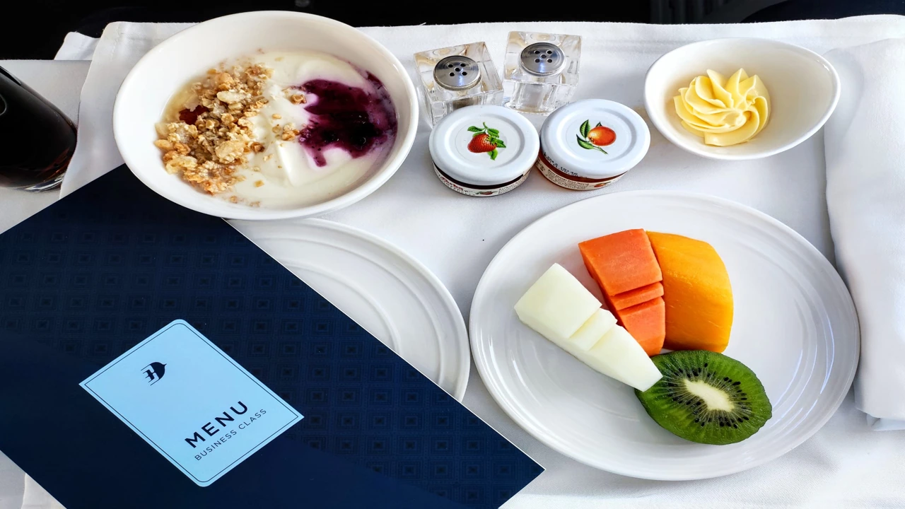 Malaysia Airlines Business Suite business class dining and meal service