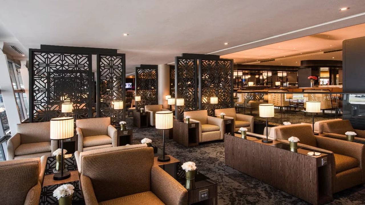 Malaysia Airlines Business Suite business class airport lounge — Lounge access when flying Malaysia Airlines