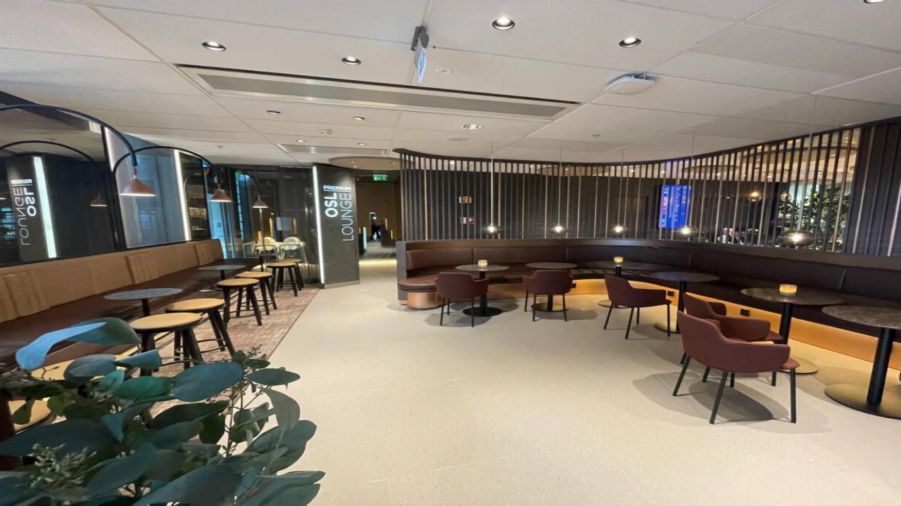Norwegian Air Premium business class airport lounge — Lounge access when flying Norwegian Air