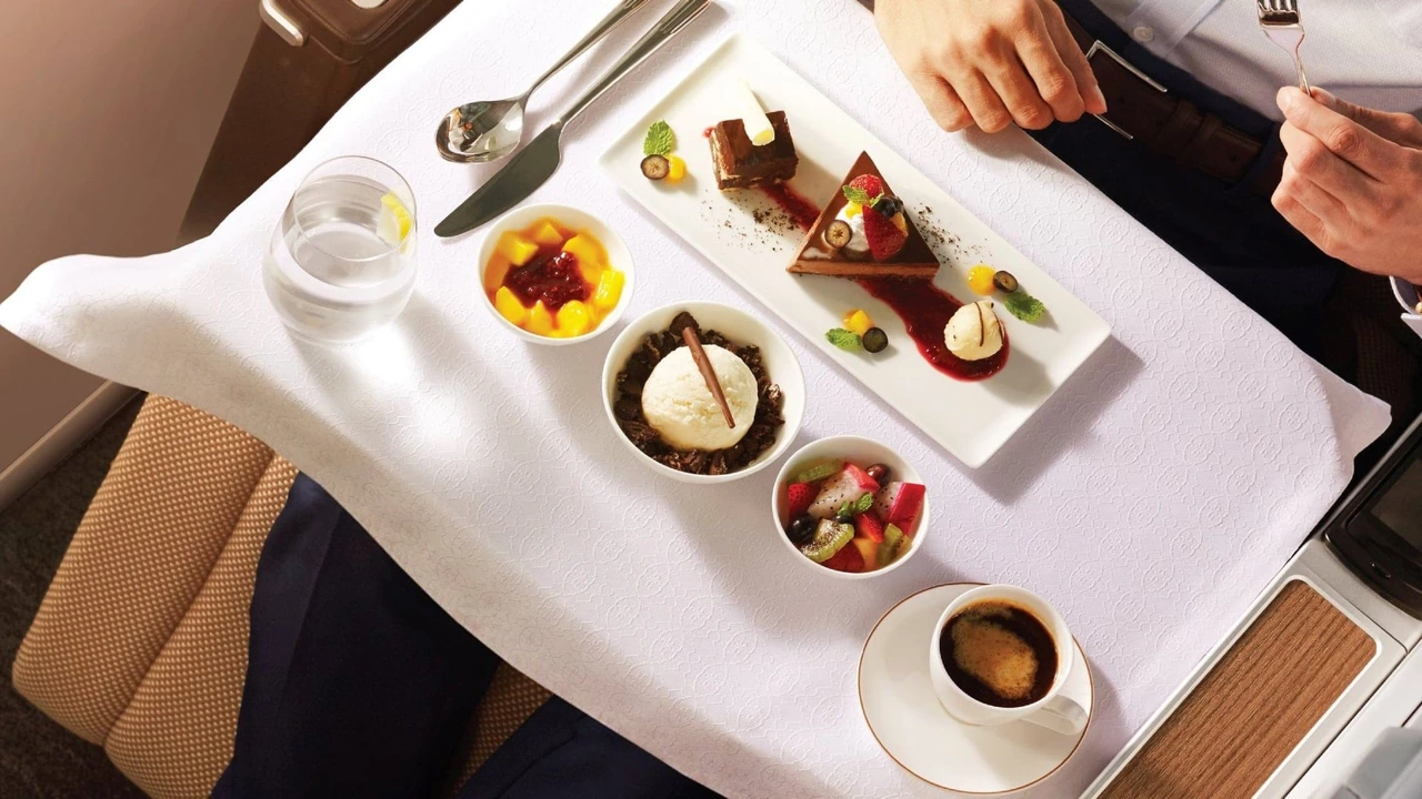 Oman Air Business Class business class dining and meal service
