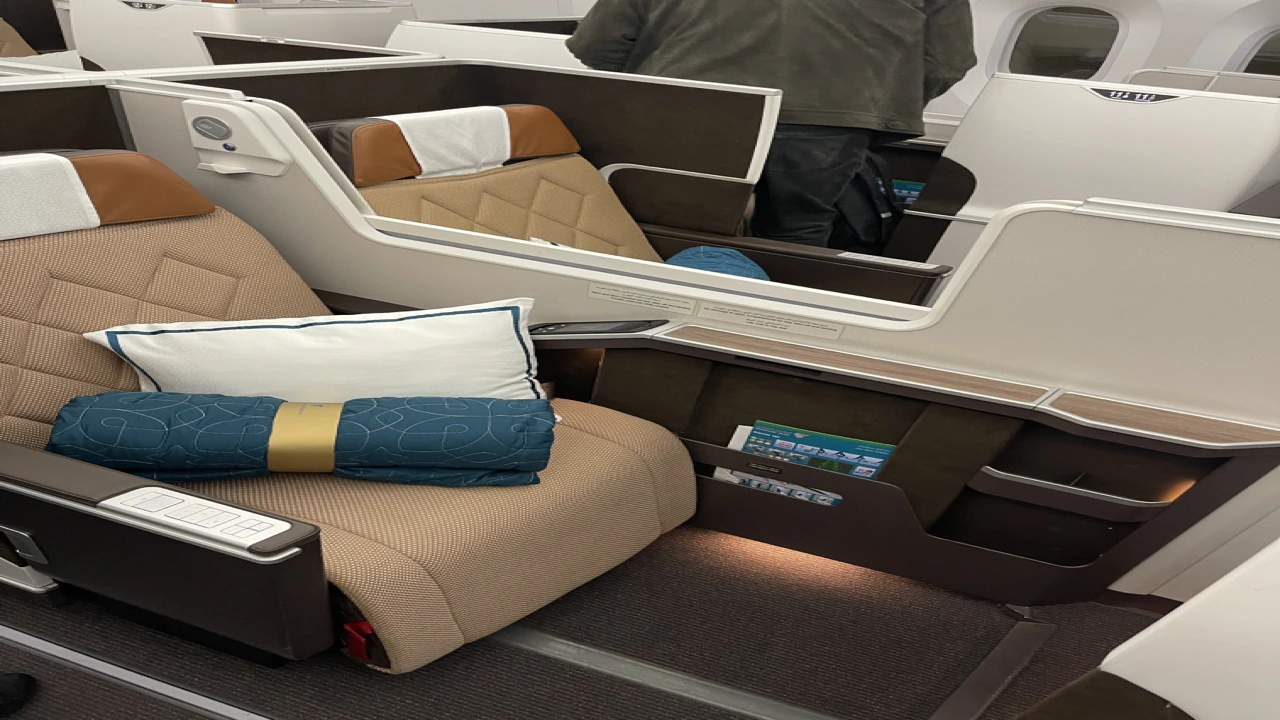 Oman Air Business Class business class seat and cabin