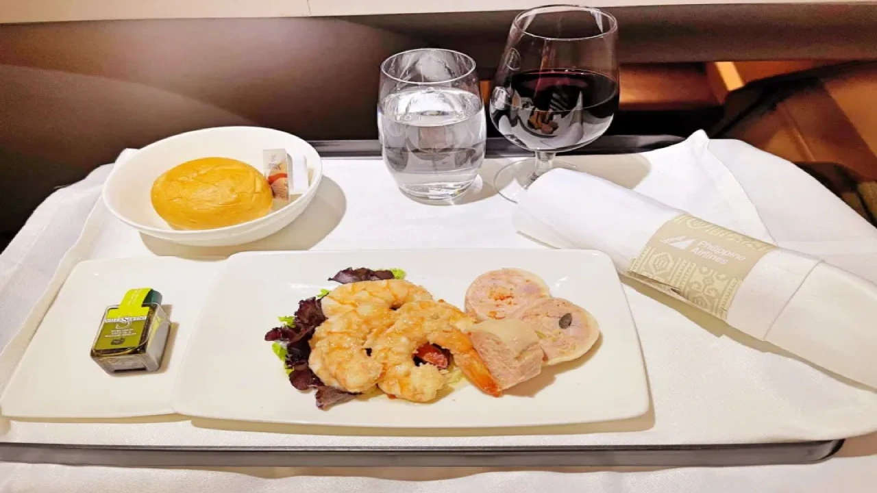 Philippine Airlines Business Class business class dining and meal service