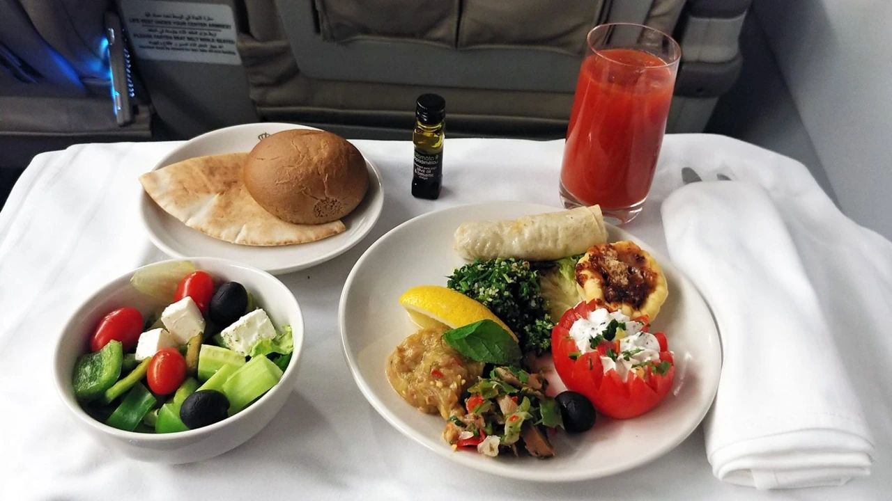 Royal Jordanian Crown Class business class dining and meal service